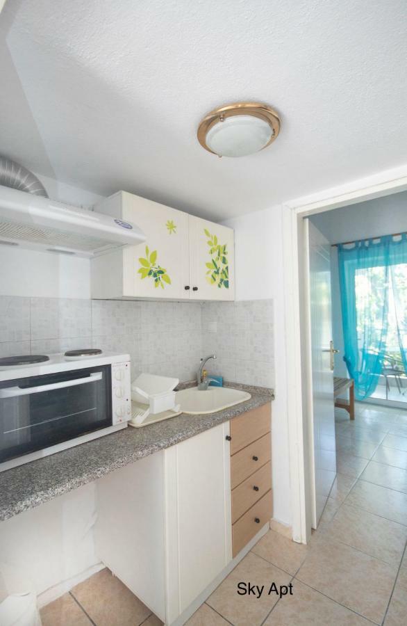 Aello Sea-Seafront Apartments Скала-Фуркас Экстерьер фото